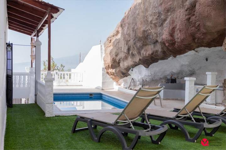 Villa per 7 persone, con Balcone e Terrazza nonché Giardino e Piscina a El Rosario