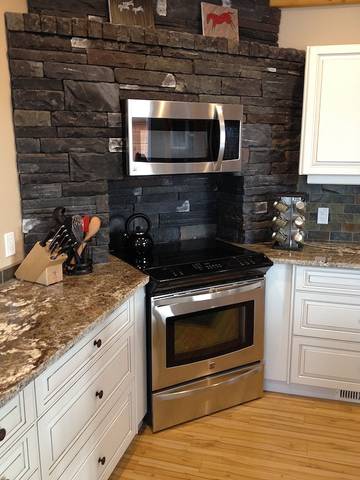 Chalet for 8 Guests in Yoho National Park, Columbia-Shuswap Regional District, Picture 3