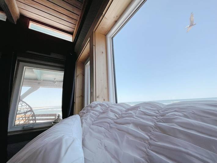 Vacation rental for 4 people, with hot tub and balcony in Crescent Beach