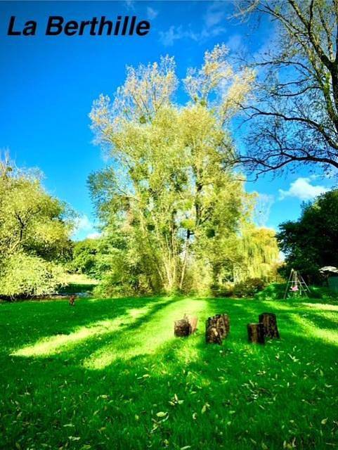 Location de vacances pour 4 personnes, avec Terrasse ainsi que Jardin et Vue à Monsireigne
