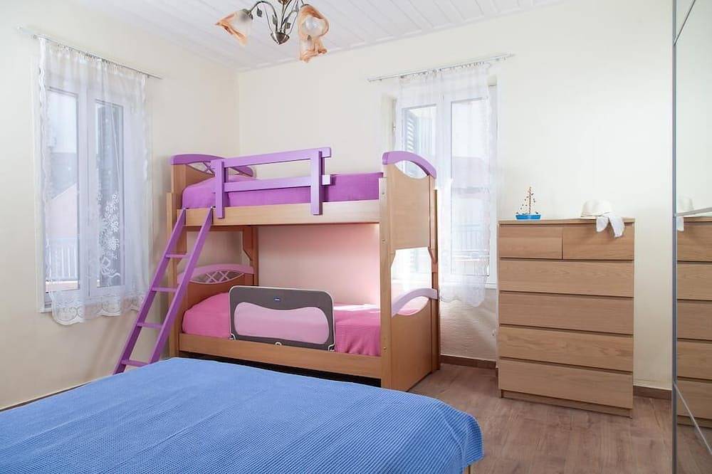 Villa auf der Insel Poros in Poros Stadt, Poros