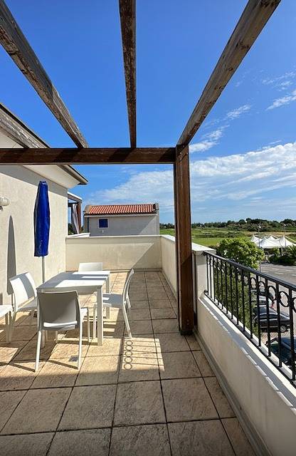 Ganze Wohnung, Villaggio A Mare-Vierzimmer-Maisonette-Wohnung 623 Lir8 für 8 Personen in Porto Santa Margherita, Caorle