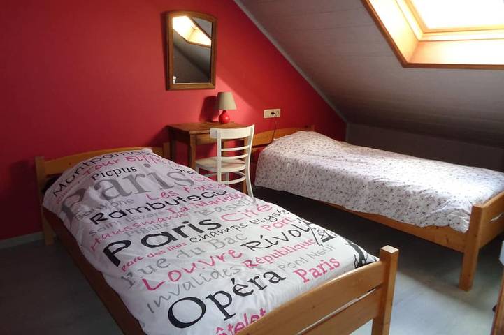 Gîte pour 6 personnes, avec terrasse et jardin dans Senzeille - 3