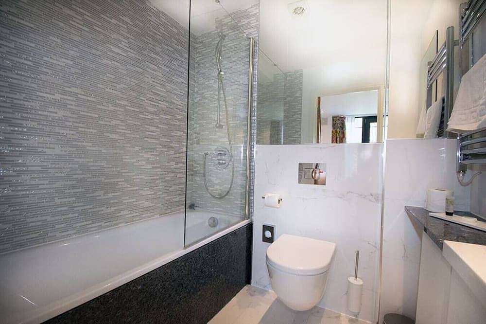 Courtyard Double Room - Penarth Seafront in Penarth, Cardiff