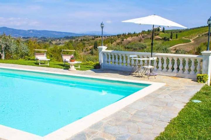 Casa de vacaciones para 7 personas, con balcón además de jardín y jacuzzi - 1