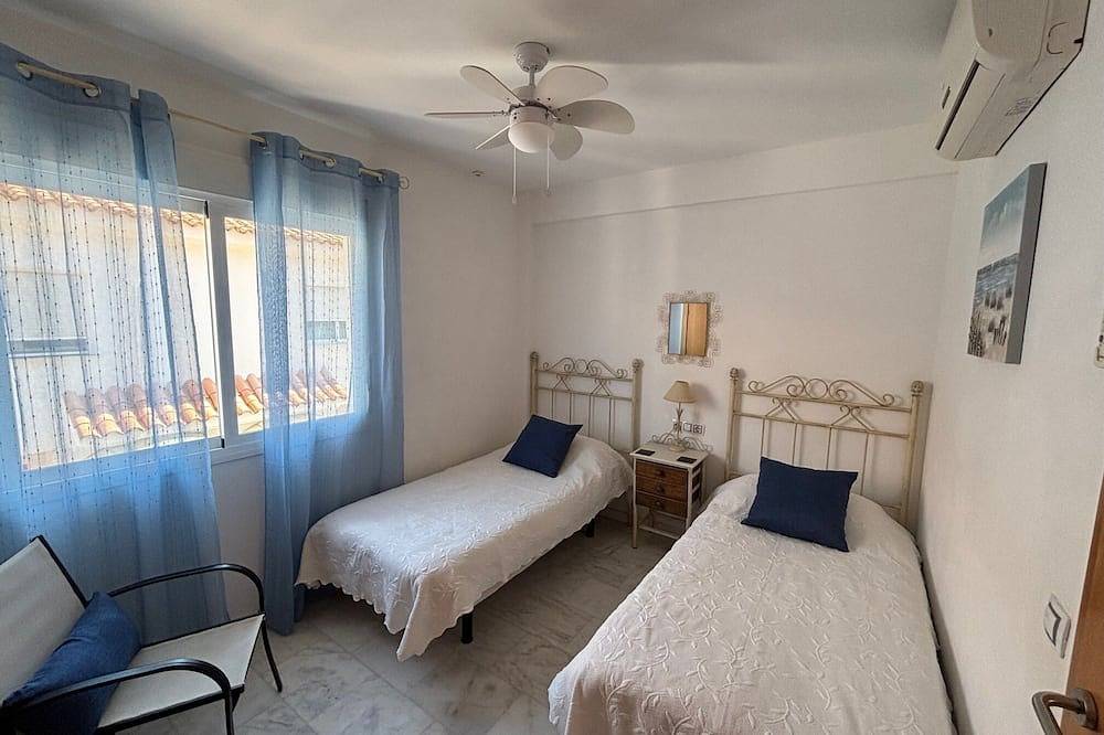 Luxury 3 bed townhouse on golf course close & very close to beach in Playa Nueva Umbría, El Portil