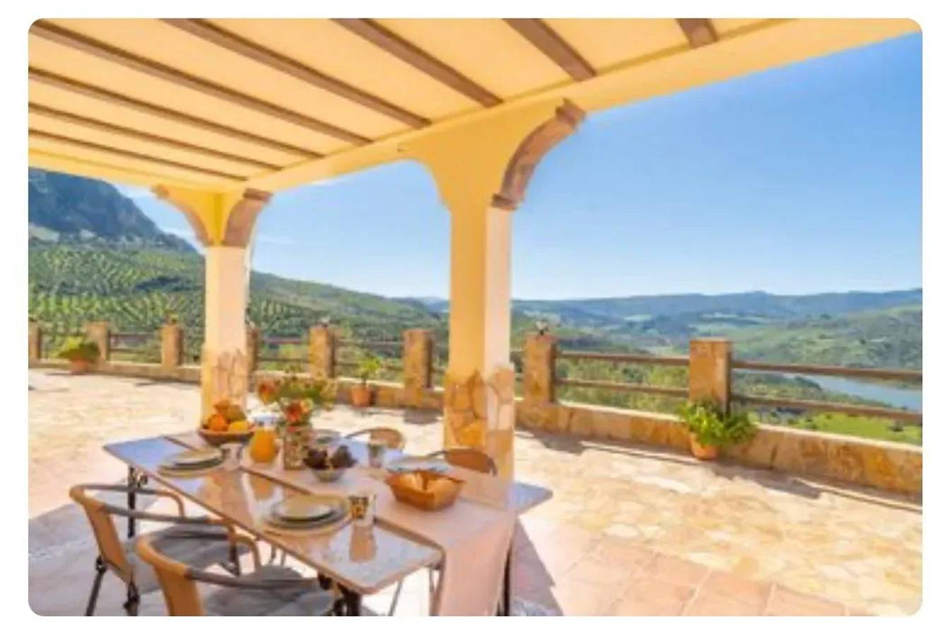 Komfortables Chalet in El Gastor mit Privatpool in El Gastor, Pueblos Blancos