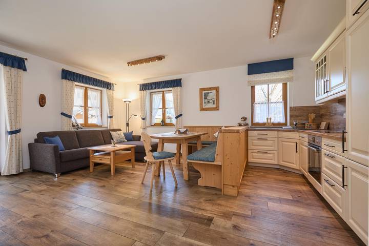 Hütte für 5 Personen, mit Ausblick und Terrasse im Karwendel - 3