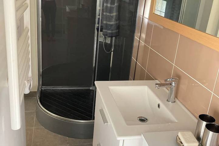 Ganze Wohnung, Quiet and spacious, near the Loing River and downtown in Moret-sur-Loing, Seine-et-Marne