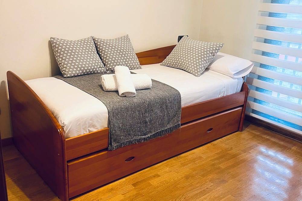 ¡Excepcional adosado a10 minutos de Oviedo y 15 de Gijón!  Ideal para familias. in Pruvia, Llanera (desambiguación)