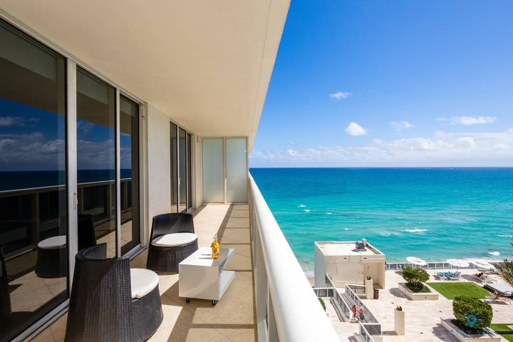 Vacation rental for 6 people, with terrace in Hallandale Beach