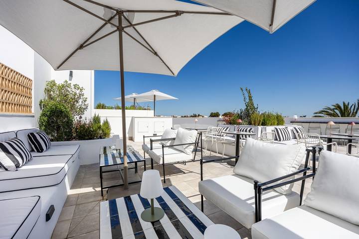 Entire apartment, Apartment 'Gran Suite Balcón 4' with Balcony, Wi-Fi and Air Conditioning in Chiclana de la Frontera, Costa de la Luz
