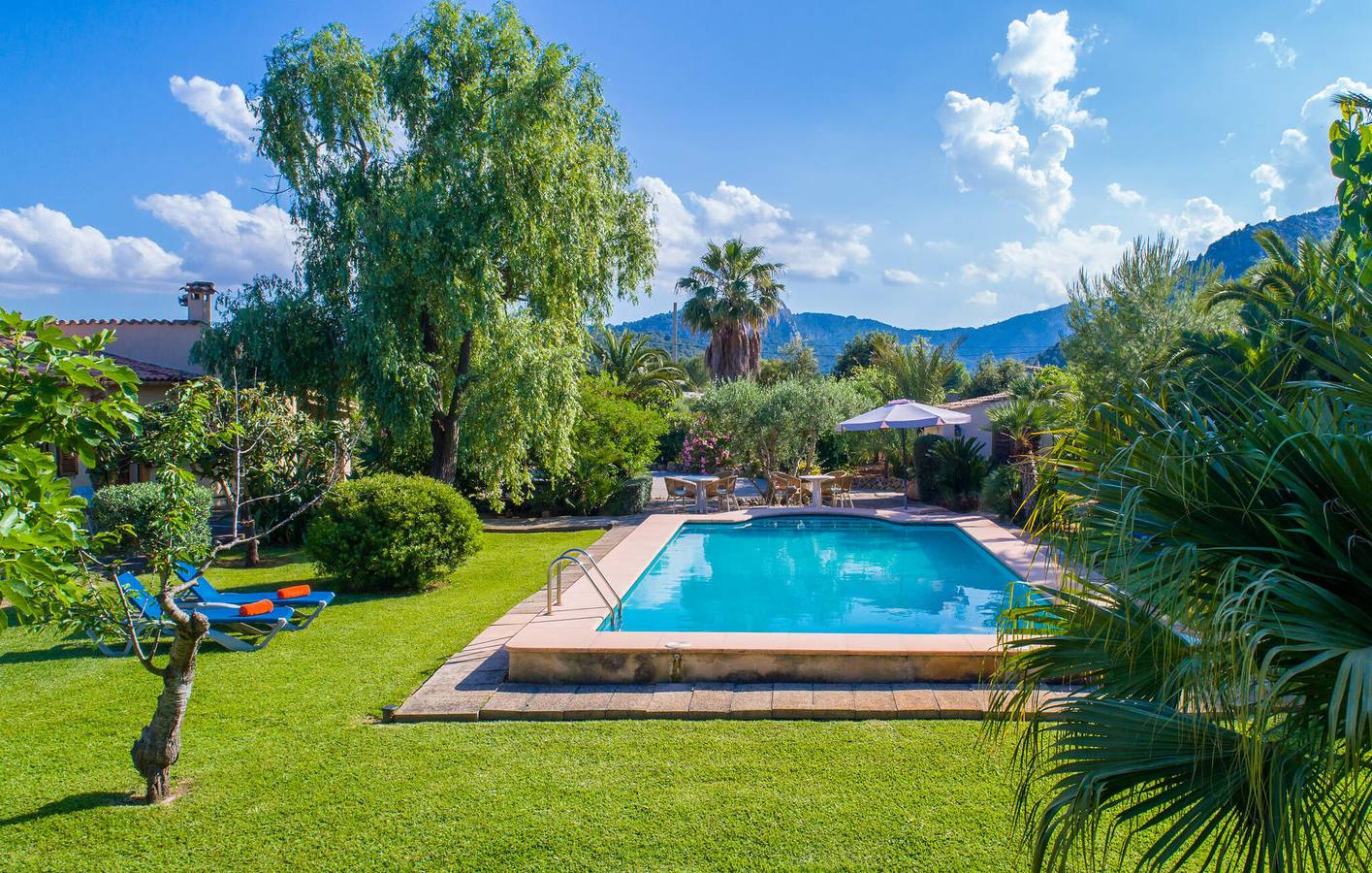Ruhiger Rückzugsort auf der Terrasse mit Pool, Grill und WiFi in Pollença, Mallorca Norden
