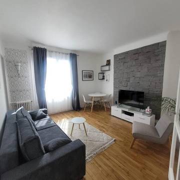 Gîte pour 4 personnes, avec balcon dans Stade Yves du Manoir
