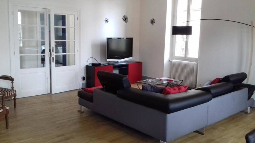 Location de vacances pour 11 personnes, avec vue et terrasse, animaux acceptés à Volnay - 3