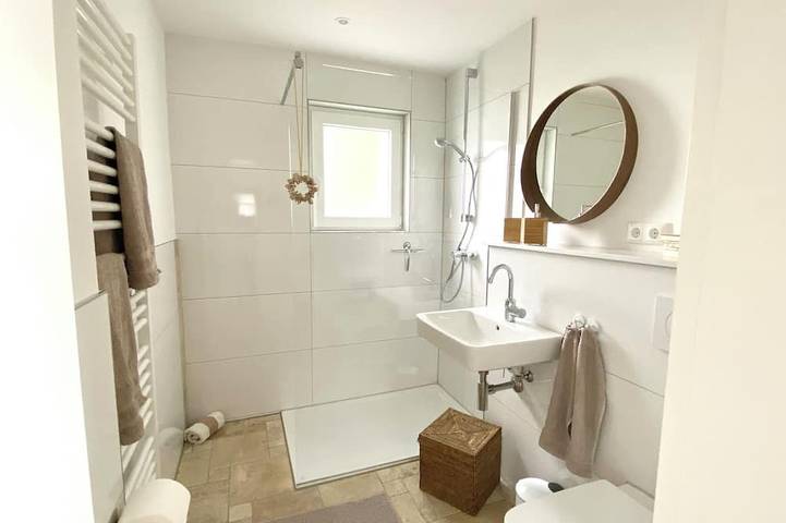 Idyllically located country house with terrace, parking and attention to detail in Hamborn, Duisbourg