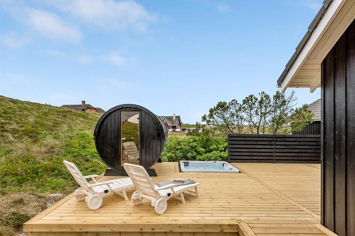Pet friendly home in Hvide Sande with sauna in Skodbjerge, Hvide Sande