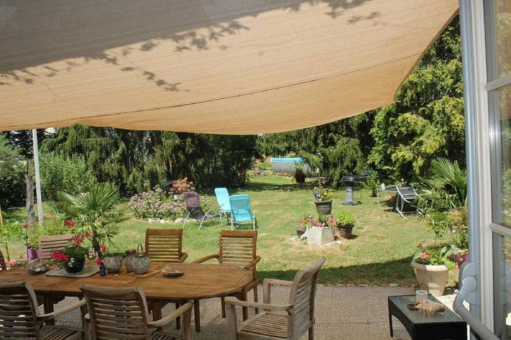 Gîte pour 3 personnes, avec terrasse ainsi que jardin et piscine à Crouy-sur-Cosson - 4