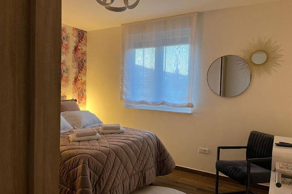 Ganze Wohnung, Two Bedroom Apartment in Sinj, Dalmatinisches Zagora