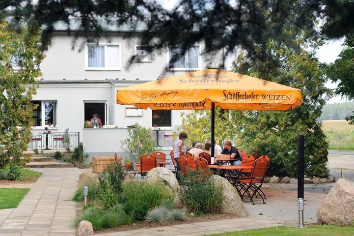 Hotel für 2 Personen, mit Terrasse und Garten sowie Ausblick in Großwoltersdorf
