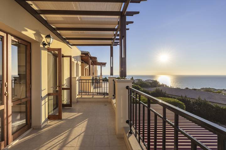 Holiday rental for 2 people, with terrace and ocean view in Aphrodite Hills
