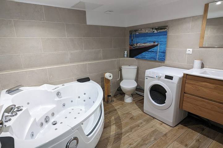 Location de vacances pour 4 personnes, avec jardin et jacuzzi dans Le Mené - 4