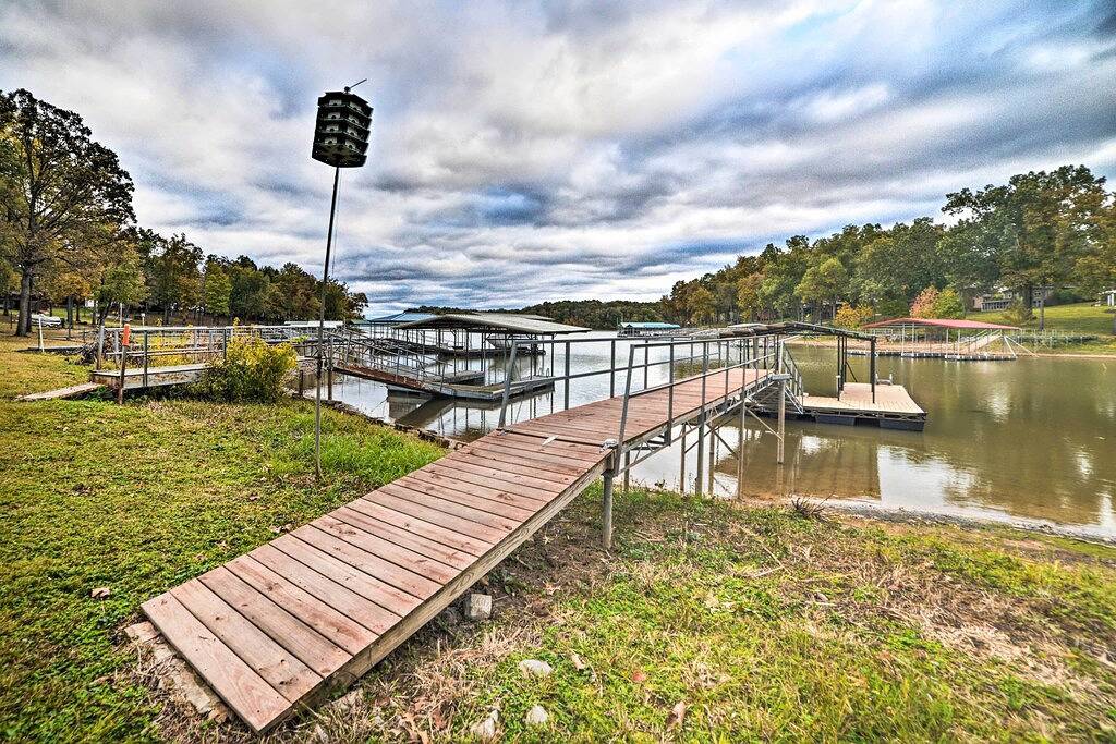 Private Dock & Lake Access: Benton Family Home in Kentucky Lake