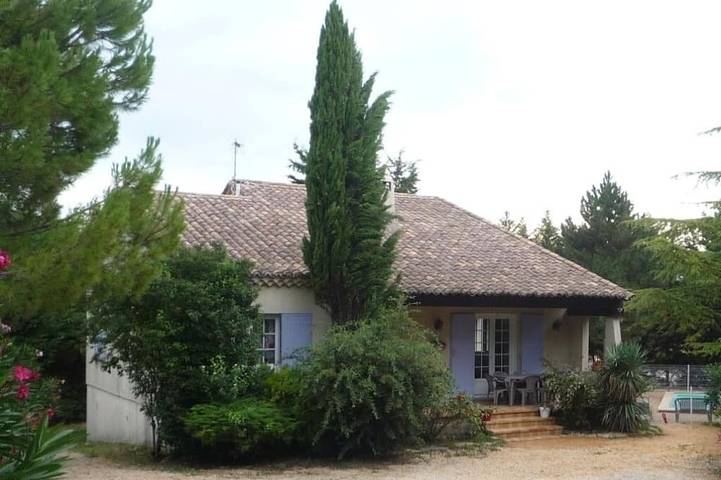 Villa pour 22 personnes, avec piscine