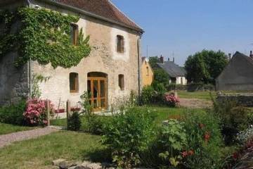 Maison de vacances pour 5 personnes, avec terrasse et jardin dans Nièvre