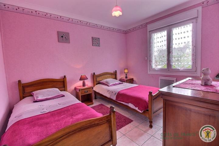 Gîte pour 4 personnes, avec terrasse et jardin à Plestin-les-Grèves - 3