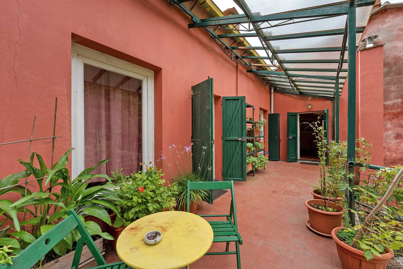 Camera 'Tripla' con Vista Montagna e Giardino Condiviso in Castiglione Chiavarese, Riviera di Levante