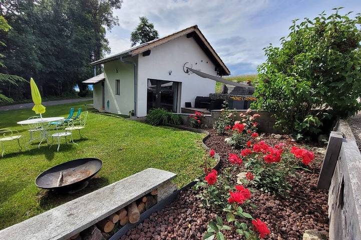 Gîte pour 4 personnes, avec jardin à Champanges