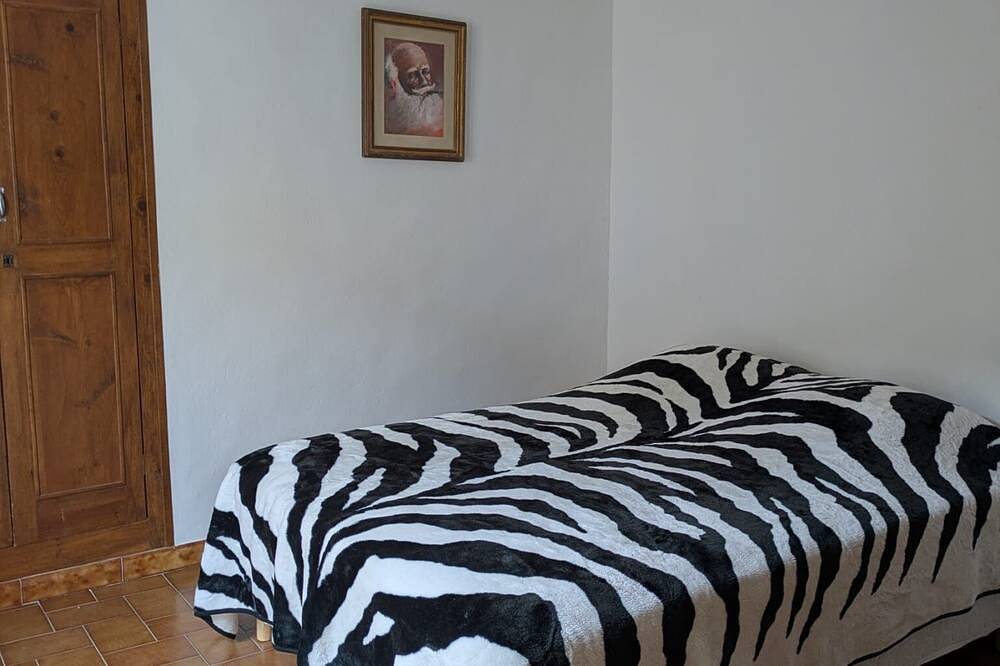 Ganze Wohnung, Apartment in La Brigue Center—Perfect for large families! in La Brigue, Mittelmeerküste (Frankreich)