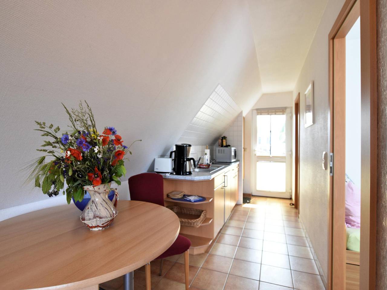 Ganze Wohnung, Strandnahe Ferienwohnung mit Terrasse im Grünen in Mechelsdorf, Bastorf