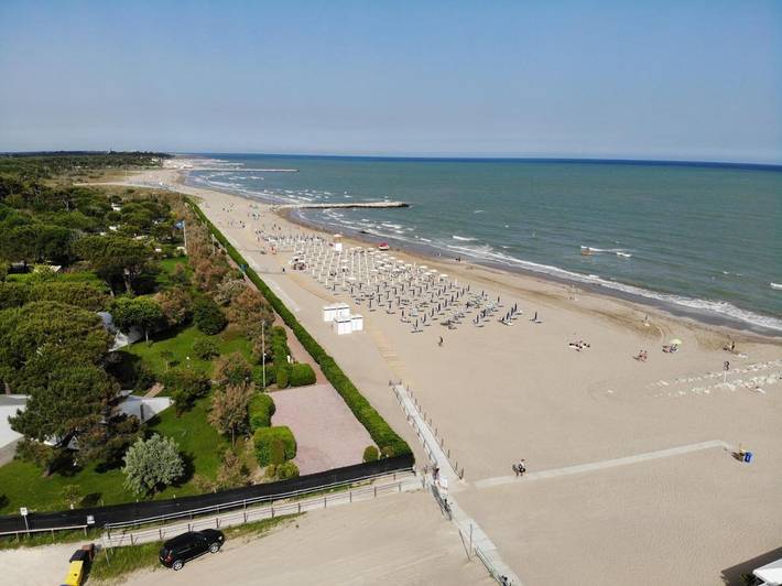 Camping für 6 Personen, mit Kinderpool und Garten sowie Pool und Ausblick in Punta Sabbioni - 3