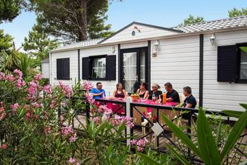Camping pour 6 Personnes dans Vendres, Région de Béziers, Photo 1