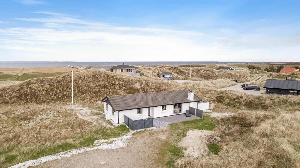 Schönes Ferienhaus in herrlicher Lage in Årgab in Årgab, Holmsland Klit