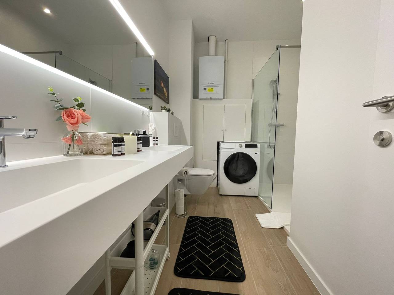 Apartamento entero, One Lux Stay Near Antwerp Central - 1 Bedroom in Amberes, Región de Amberes