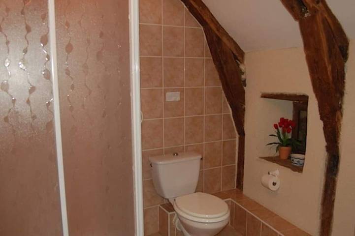 Location de vacances pour 6 personnes, avec Terrasse et Jardin à Coubisou - 4