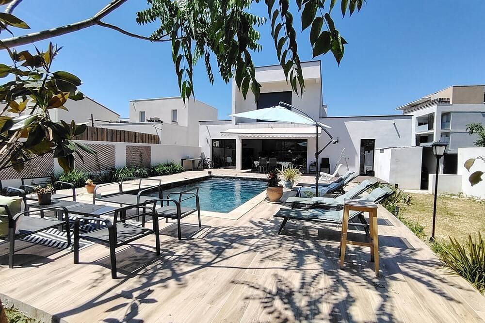 Villa D'architecte Avec Piscine, Idéal Pour les Familles, 20minutes des Plages in Marsillargues, Costa mediterránea (Francia)