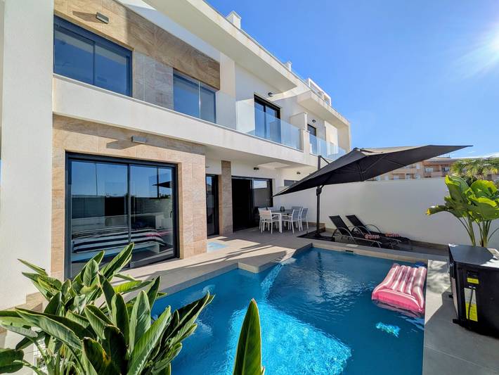 Villa moderne neuve avec piscine privée, Wi-Fi et climatisation à Los Montesinos in Los Montesinos, Costa Blanca