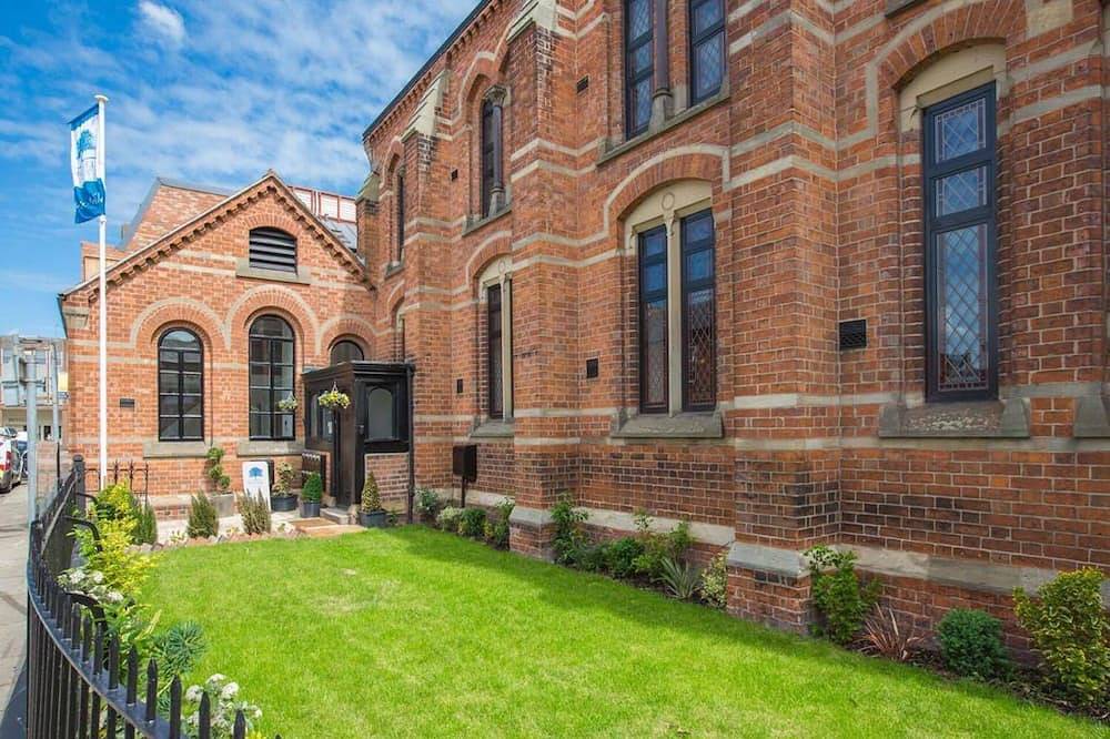Apartment for 4 People in Chester, Cheshire