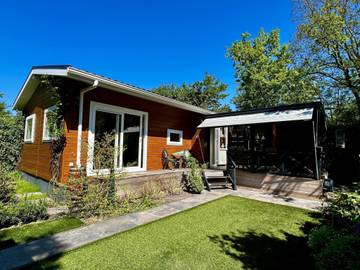 Ferienhaus für 2 Personen, mit Pool und Garten sowie Sauna, kinderfreundlich in Sint Maartensvlotbrug