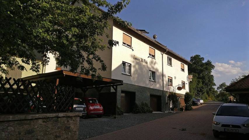 Hotel, mit Terrasse und Garten sowie Ausblick in Modautal