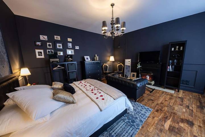 Appartement entier, Appartement ⭐Romantique Chic⭐ par Urban Spa in Quartier du Vauluisant, Troyes