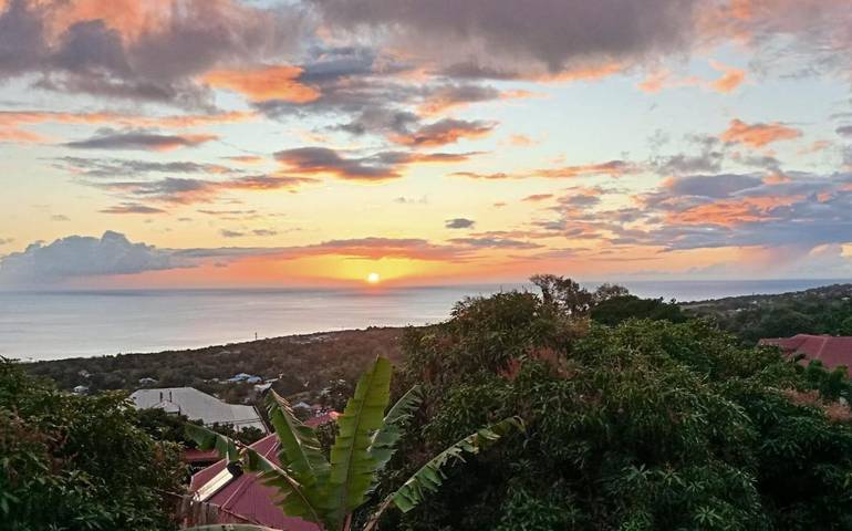 Gîte pour 2 personnes, avec jardin et vue à Gourbeyre - 2