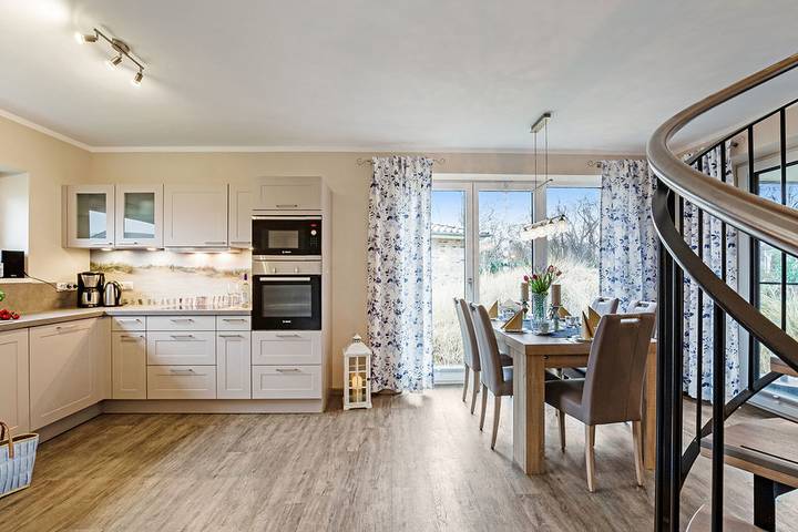Ferienhaus für 5 Personen, mit Whirlpool und Garten sowie Sauna