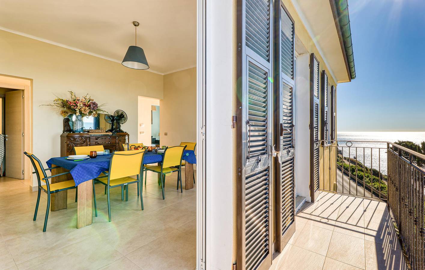 Apartment mit Meerblick, Klimaanlage und Parkplatz. in Cipressa, Riviera di Ponente