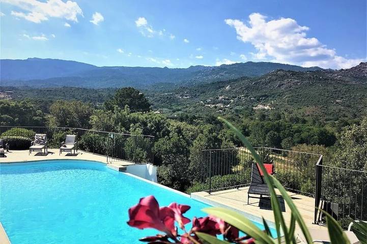 Chalet para 4 personas, con piscina y jardín - 1