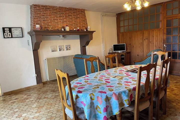 Location de vacances pour 6 personnes, animaux acceptés à Sommant